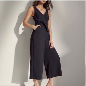 Aritzia Wilfred Ecoulement V Jumpsuit Black  Sz 8 New